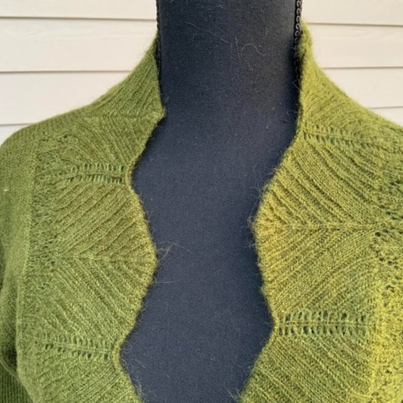 Cabi Women's Beautiful Olive Green Mohair Blend Sweater Cardigan, Sz S - Picture 3 of 4